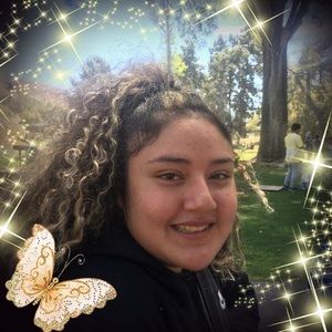 Meet your Posher, Yolanda
